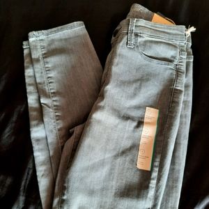 Gray stretch skinnys